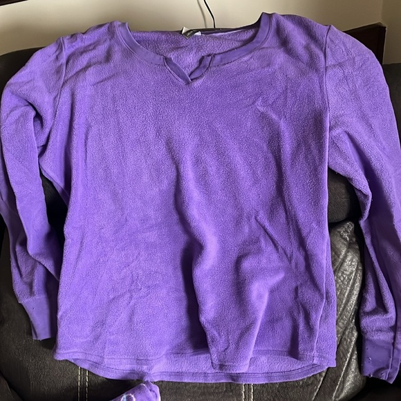 Pajama Set - Picture 2 of 3